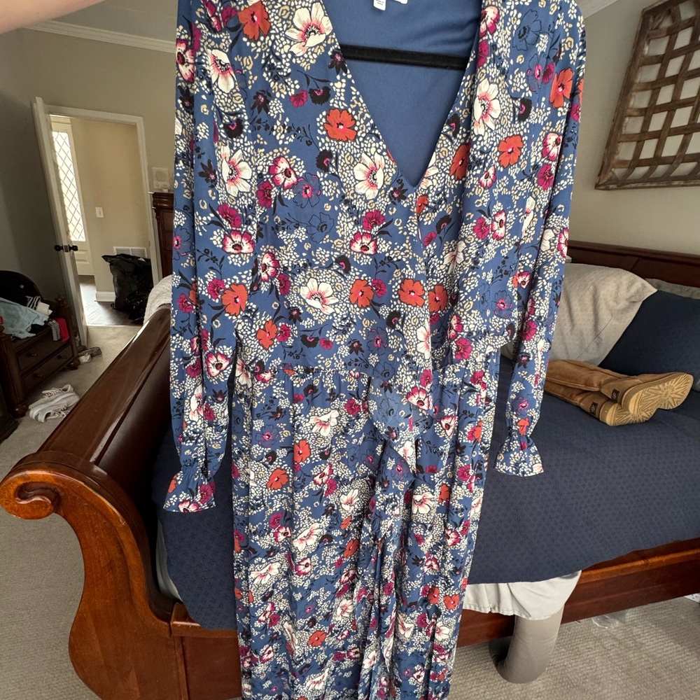 Floral V-Neck Long Sleeve Dress